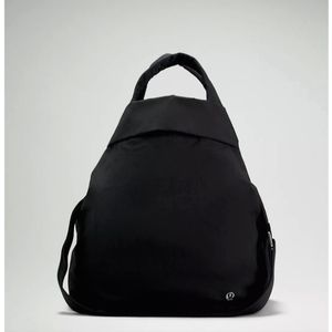 Lululemon On My level large bag